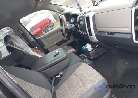 2010 Dodge Ram 1500 Slt/Sport/Trx z USA, uszkodzony, nr VIN 1D7RB1CT5AS250004